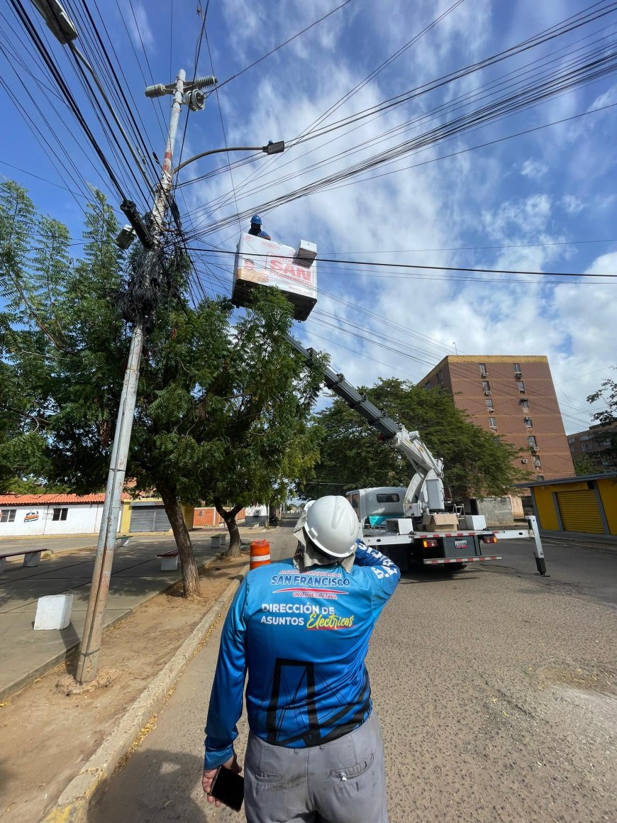 Héctor Soto avanza en la optimización del alumbrado público en San Francisco