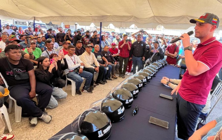 Alcaldía de Maracaibo y empresa privada!: 500 motorizados iniciaron campaña "Chamo, usa tu casco"