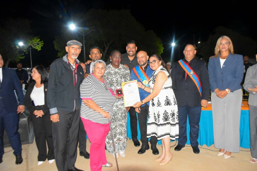 XXXI años de historia: Alcalde Héctor Soto condecoró a “Ciudadanos Ilustres” de San Francisco