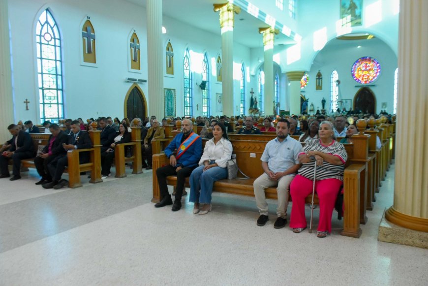 XXXI años de historia: Alcalde Héctor Soto condecoró a “Ciudadanos Ilustres” de San Francisco