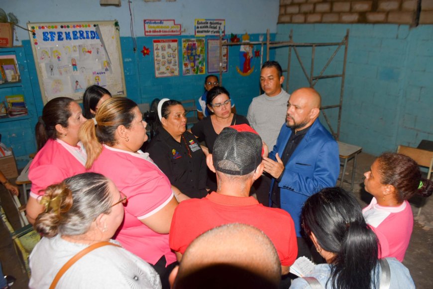 Alcalde Héctor Soto inspeccionó dos escuelas en la parroquia El Bajo