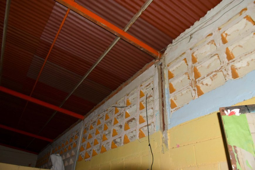 Alcalde Héctor Soto inspeccionó dos escuelas en la parroquia El Bajo