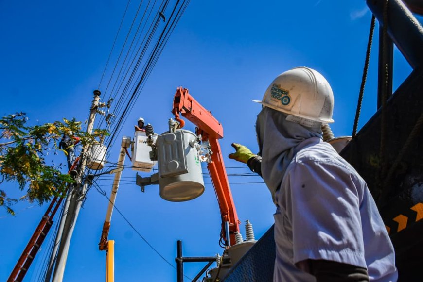 SAN FRANCISCO: Alcaldía y Corpoelec benefician a 150 familias de El Silencio con instalación de transformadores