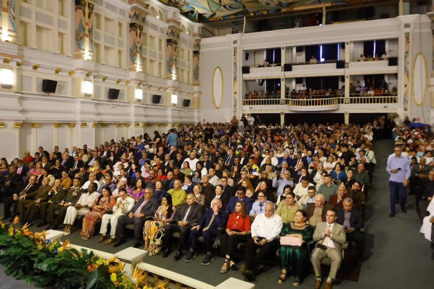 Gobernador Caldera celebró junto al pueblo Día de la Zulianidad con entrega de reconocimientos y obras