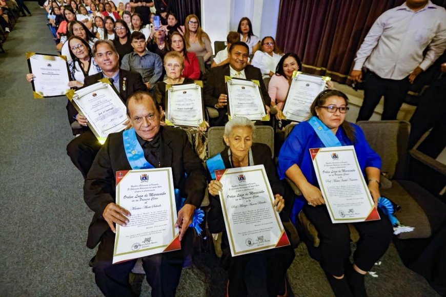 Gobernador Luis Caldera ingresó a nómina a 1.402 educadores y reclasificó a 1.078