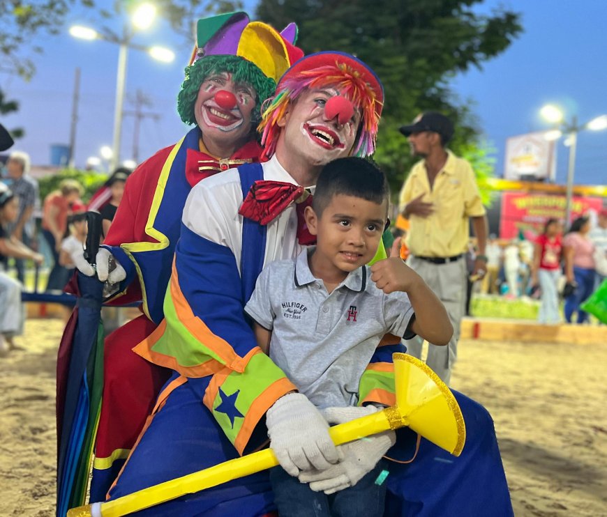 Alcalde Di Martino entregó plaza en memoria al revolucionario “Jean Carlos Martínez"
