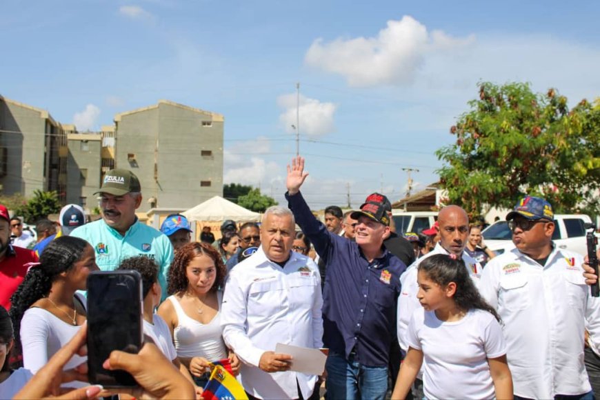 En Corazón de mi Patria, 16 familias recibieron las casas que construyeron