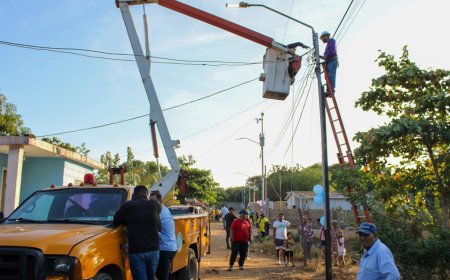Alcaldía de Maracaibo y Corpoelec instalaron transformadores en  Manuelita Sáenz y Ancón Bajo