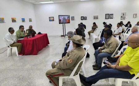 Realizaron conversatorio "Angostura, más que un Discurso"