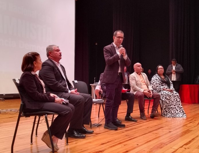 Jorge Arreaza: La Ley de Amnistía es una vía para garantizar la paz