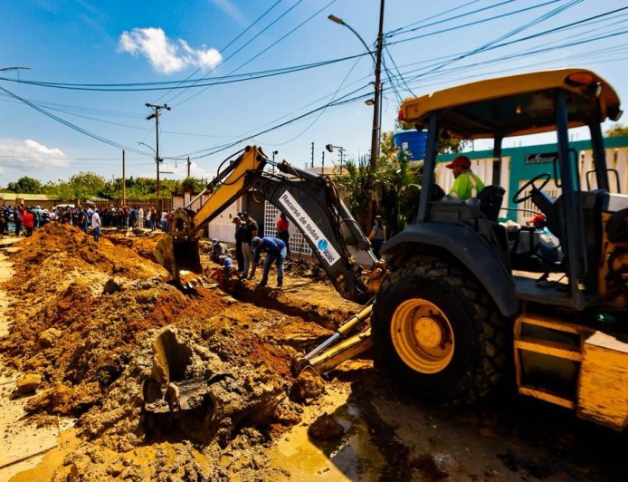 Gobierno Bolivariano inicia proyectos de aguas servidas y potable en Francisco Eugenio Bustamante