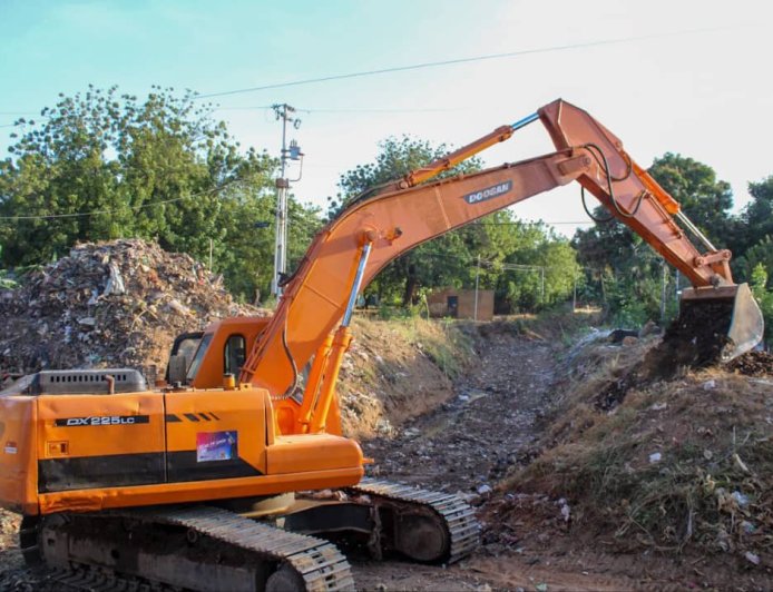 MARACAIBO: Alcaldía retirado más de 2 mil toneladas de desechos de cañada en “Manuelita Sáenz”