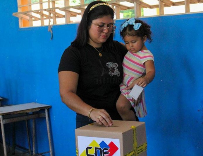 Ministro Comunas Ángel Prado: El pueblo está en campaña por la Consulta Popular