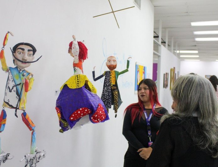 Alcaldía apoyando a los jóvenes artistas  Exposición Colectiva “Juventud en Movimiento: memoria y transformación”
