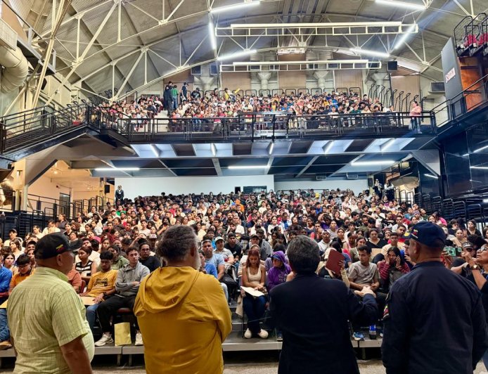 Con más de 12 mil registros, sigue exitoso censo de becas Fundalossasa dirigida a jovenes en Zulia