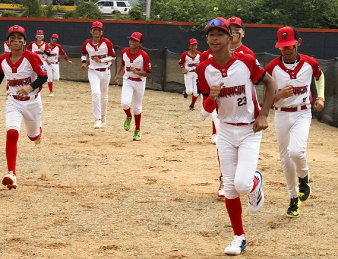 Coquivacoa vuela invicto: Sierra Maestra y LUZ Cabimas se juegan el último cupo