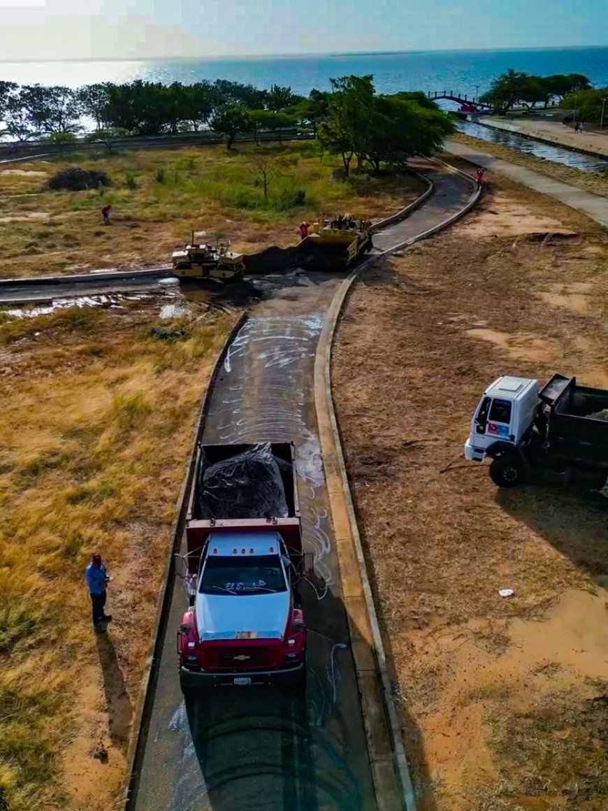 Luis Caldera supervisó ciclovía y patinódromo: "Estamos recuperando estos espacios para la vida y la paz"