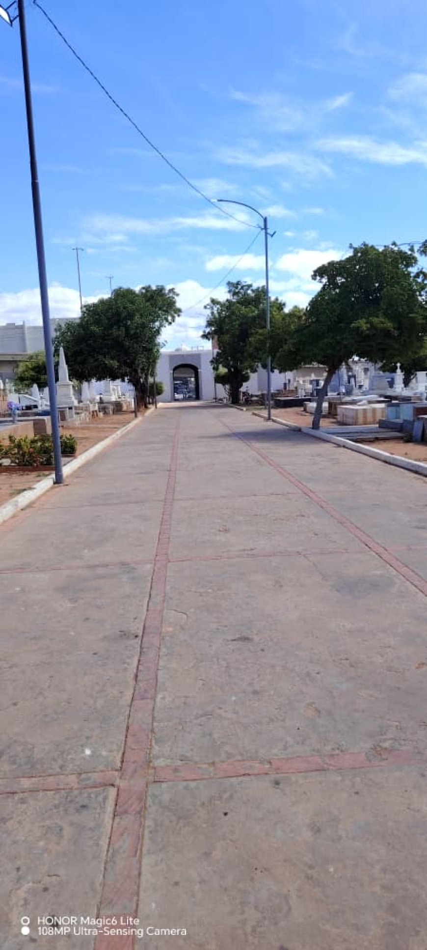CEMENTERIO EL CUADRADO: Bastante memoria e historia de Maracaibo hay allí....que a muchos duele