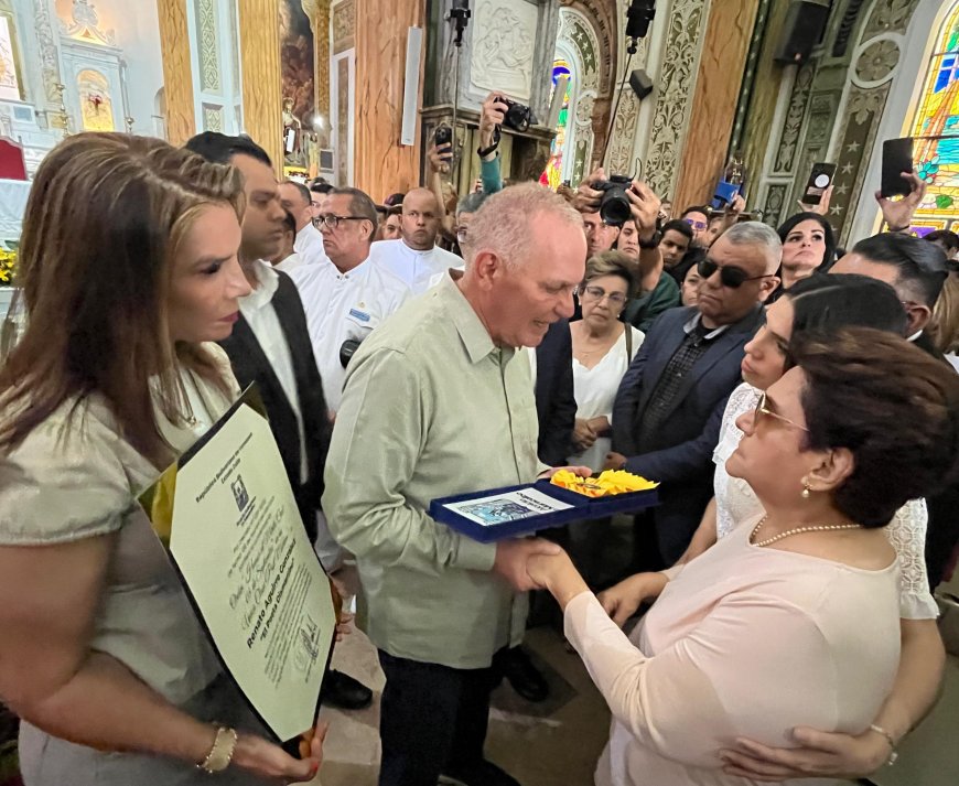 Gobierno Nacional confirió Orden Francisco de Miranda a Renato Aguirre González