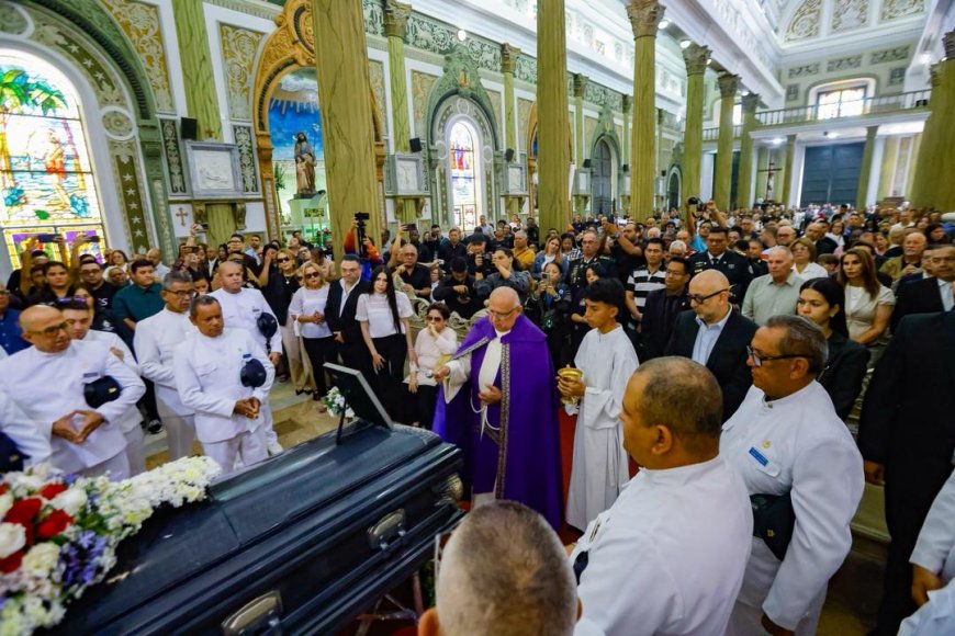 El Zulia despidió a "El Poeta Diamantino”, Renato Aguirre, con honores de Estado ante La Chinita