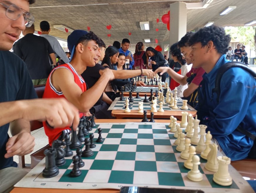 Se reactiva la lucha olímpica en una vibrante Semana de la Juventud en LUZ