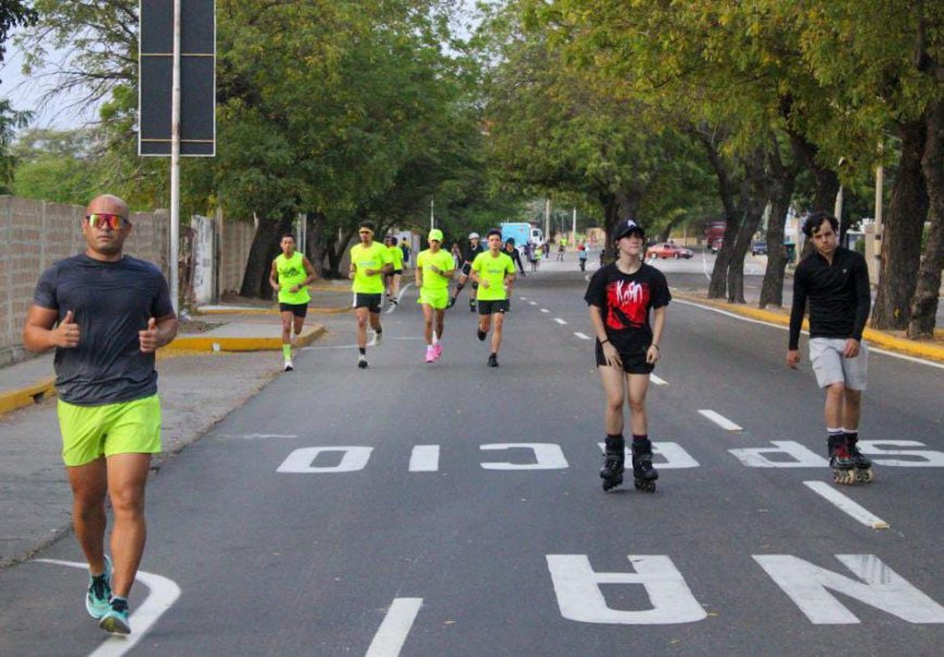 Atletas de la CAF 2026 corrieron este domingo en la ciclovía en Maracaibo