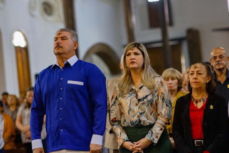 Gobernador Luis Caldera participó en la eucaristía de imposición de cenizas