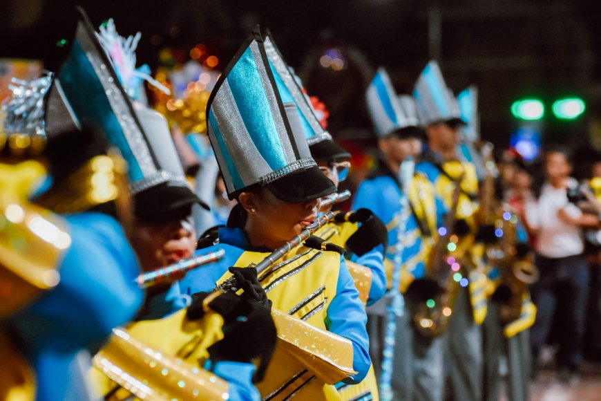 San Francisco desbordó alegría en el Gran Desfile de la Octavita de los Carnavales Felices