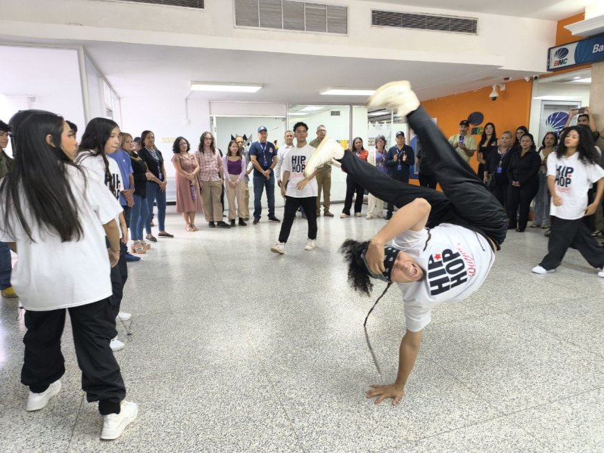 Alcaldía apoyando a los jóvenes artistas  Exposición Colectiva “Juventud en Movimiento: memoria y transformación”
