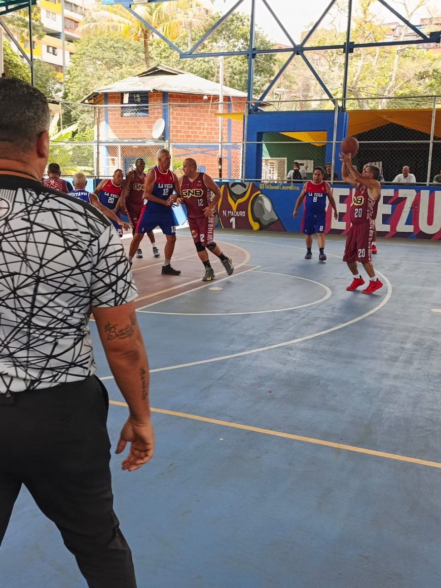 X Máster 60 de basket: Los favoritos arrancaron con pie derecho