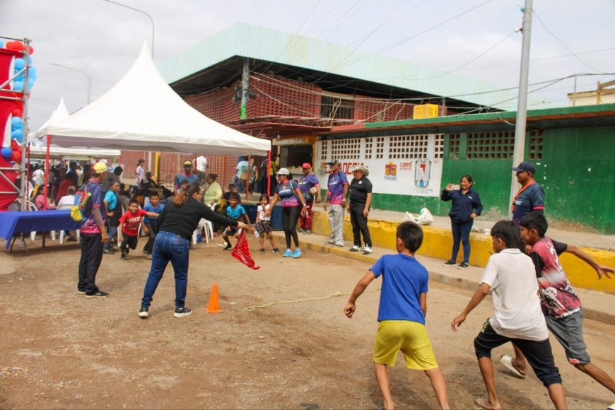En Jornada Social del Buen Vivir atendieron a comerciantes del casco central