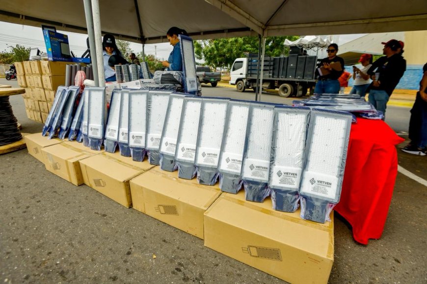 Gobernador Luis Caldera arrancó segunda fase del Plan de Iluminación Vial, Hospitalaria y Comunal