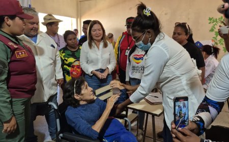 Gobierno Bolivariano atiende mas 2.500 familias en jornada integral en la parroquia San Isidro