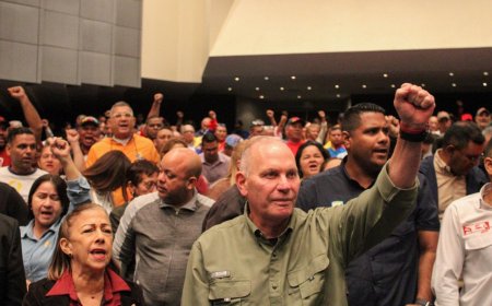 Alcalde Di Martino: "Unidos en paz y oración por nuestro presidente Maduro y Cilia Flores"