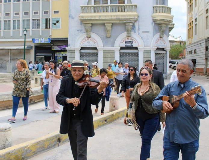 ¡Por los caminos de Udón! Encuentro poético colectivo conmemoró el natalicio de Udón Pérez