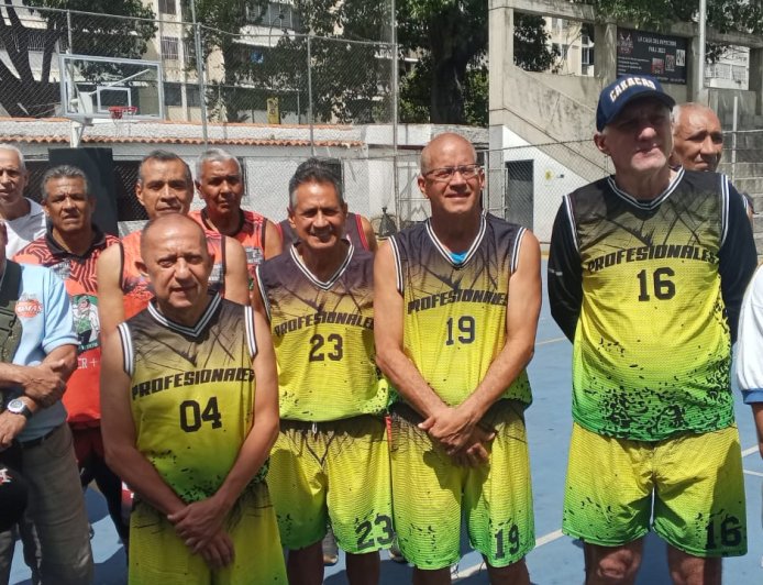 Debut exitoso de MOSCA y Profesionales en Máster 65