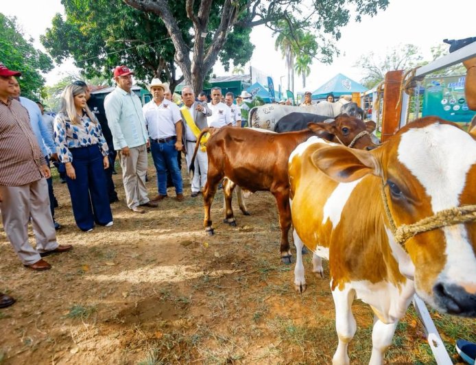 El Zulia potencia impulsa agenda de desarrollo en la Feria Agropecuaria de San José de Perijá.