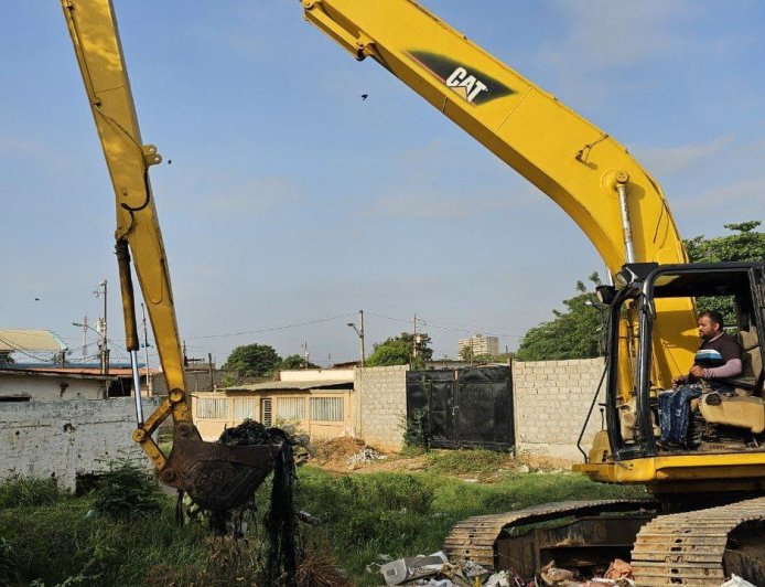 Más de 1.400 familias beneficiadas con saneamiento de 6 kilómetros de colectores en sector La Salina de Maracaibo