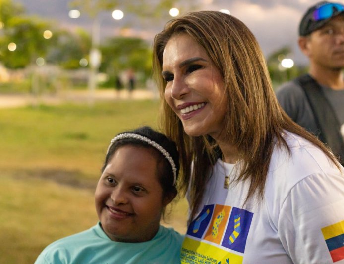 Sonrisas y amor para los niños y niñas con Síndrome de Down