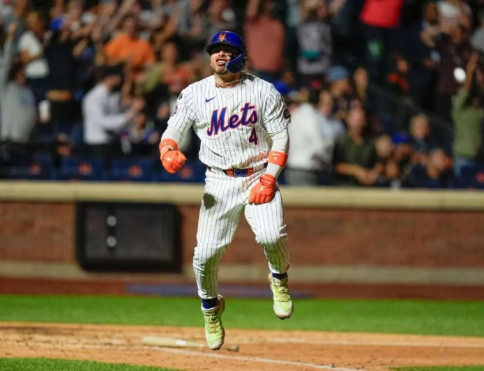 Francisco Álvarez pimer criollo en jonronear esta temporada