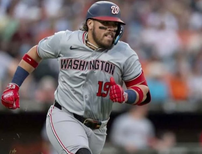 Chaparro bateó de 3-2 en victoria de sus Nacionales de visita en Chicago