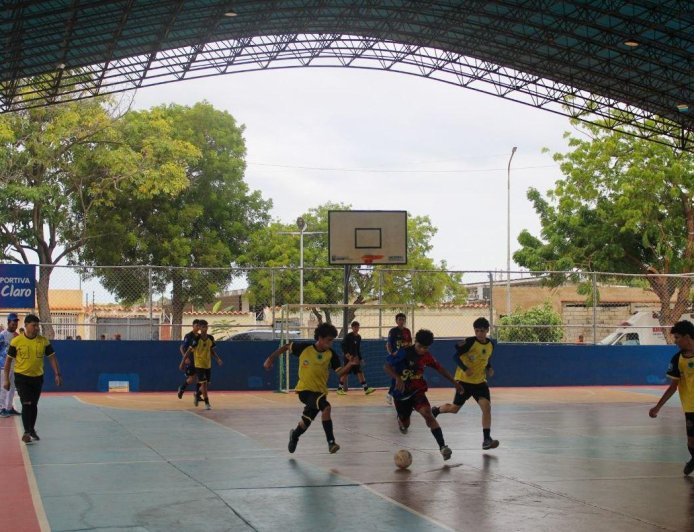 ¡Renovada por la Alcaldía de Maracaibo! Cancha de Cantaclaro abierta al uso gratuito de la comunidad