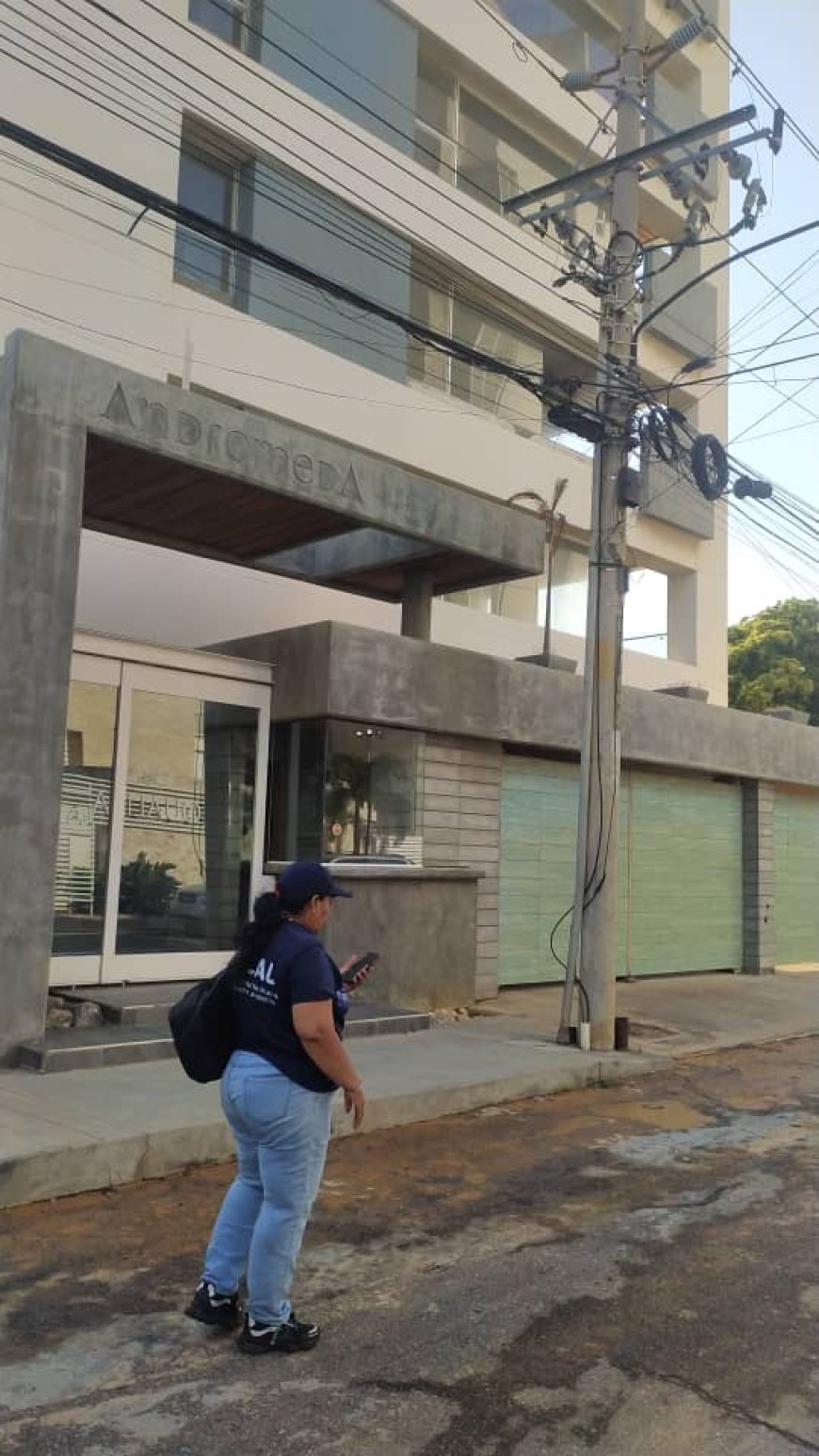 ¡A tomar conciencia! Alcaldía está en la calle frenando botes de agua
