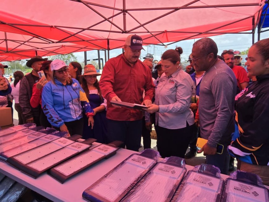 Luis Caldera ejecuta el Plan de Iluminación Vial en 13 kilómetros de la avenida Intercomunal de la COL