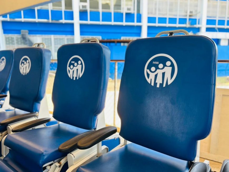 Luis Caldera entregó sillones para Unidad de Diálisis del Hospital Dr. Pedro García Clara*