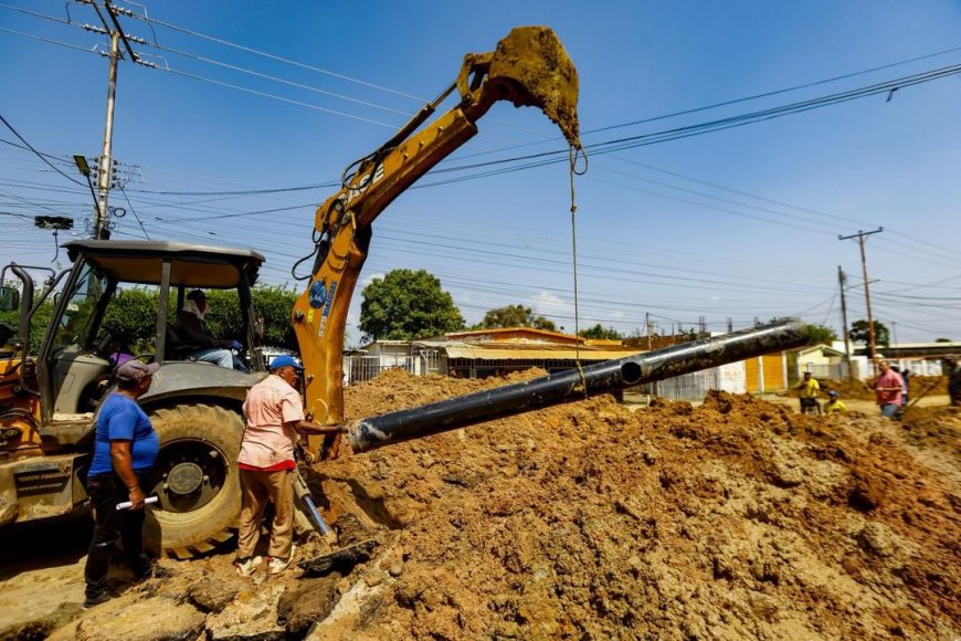CABIMAS: Plan Rector de Aguas Servidas sustituye colector de 198 metros en la parroquia San Benito