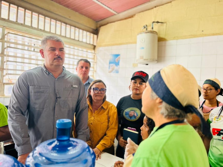 Gobernador Luis Caldera se despliega en gobierno de calle en la parroquia Coquivacoa