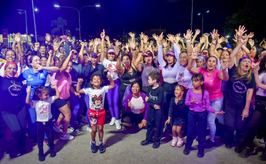 San Francisco conmemora “Día Internacional de la Mujer” con clase masiva de bailoterapia