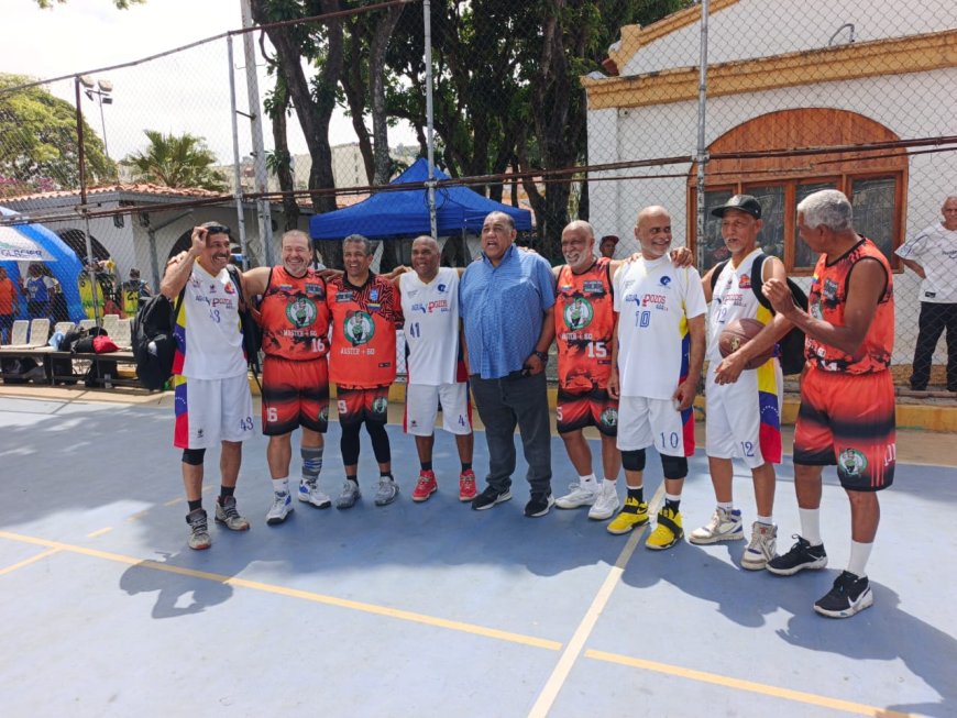 Debut exitoso de MOSCA y Profesionales en Máster 65