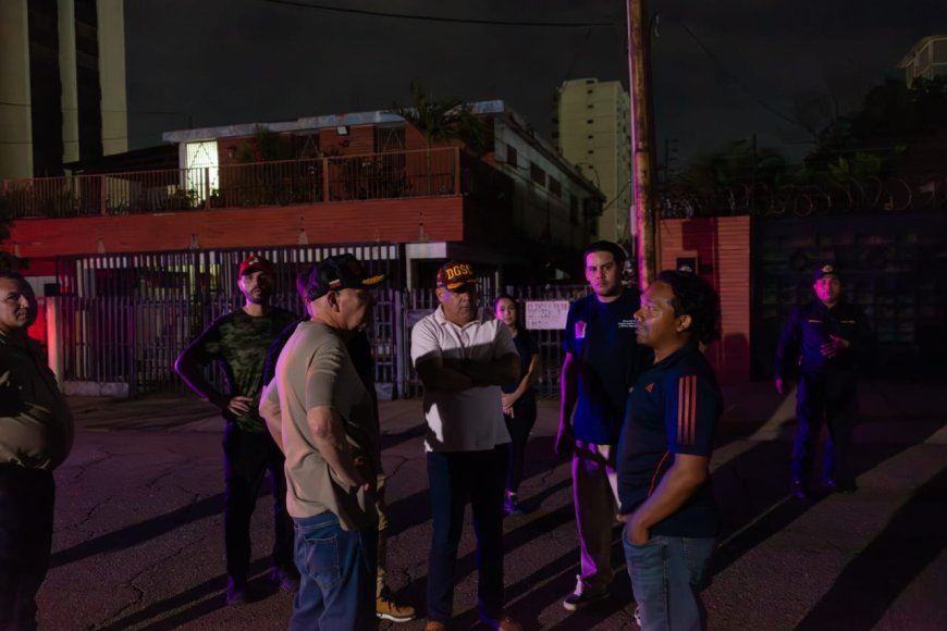 DI MARTINO SACA LA CARA POR MARACAIBO: Alcaldía sofoca tres incendios en menos de 10 horas